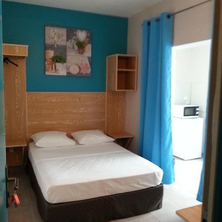 L'Annexe 66 , Saint Denis Centre Ville , A 200 M De La Rue Pietonne , Du Petit Marche Et Du Leader Price , Sur Une Rue Calme, Parking Gratuit Sur La Rue Номер фото