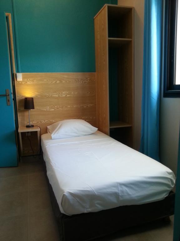 L'Annexe 66 , Saint Denis Centre Ville , A 200 M De La Rue Pietonne , Du Petit Marche Et Du Leader Price , Sur Une Rue Calme, Parking Gratuit Sur La Rue Номер фото
